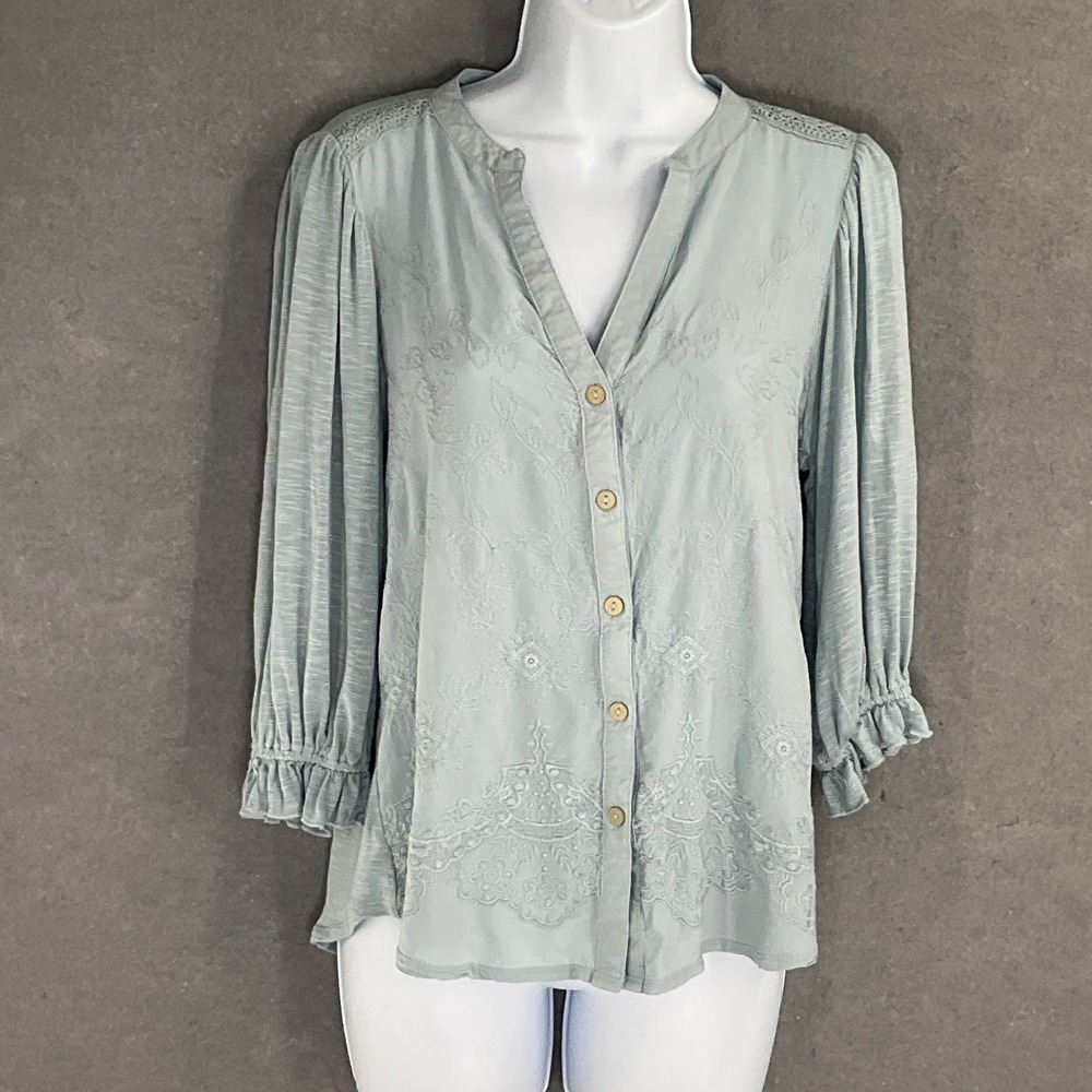 Democracy Top Womens S Light Blue Embroidered‎ Sleeve V-Neck Buttons Blouse Boho